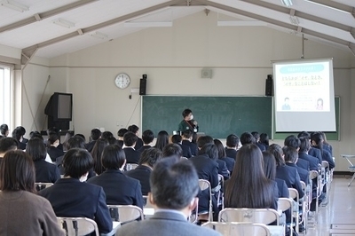 本田聡医師が高校生へ思春期教育の講演会をしました