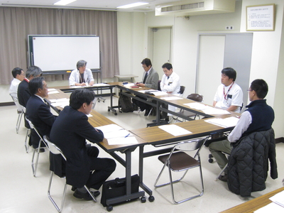 平成25年度運営委員会が開催されました