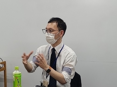 先輩医師と座談会を開きました