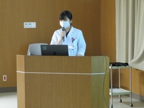 研修医報告会を開催しました