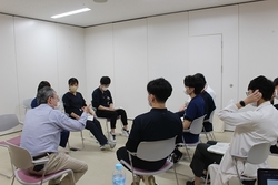 若手医師を対象としたロールプレイの様子