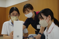 看護体験の様子⑦